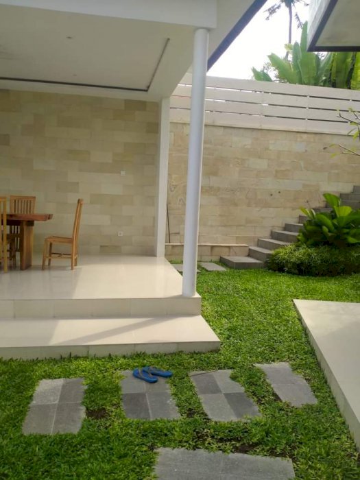 Dijual villa baru Canggu Bali view sawah area ada 5 unit Villa