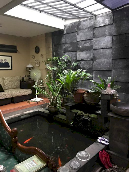 Rumah Mewah di BSD dekat kemana mana dan ada kolam renag