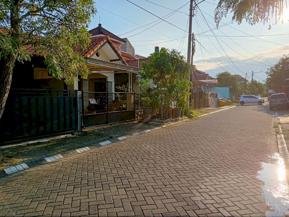 Dijual Rumah Babatan Pratama Wiyung