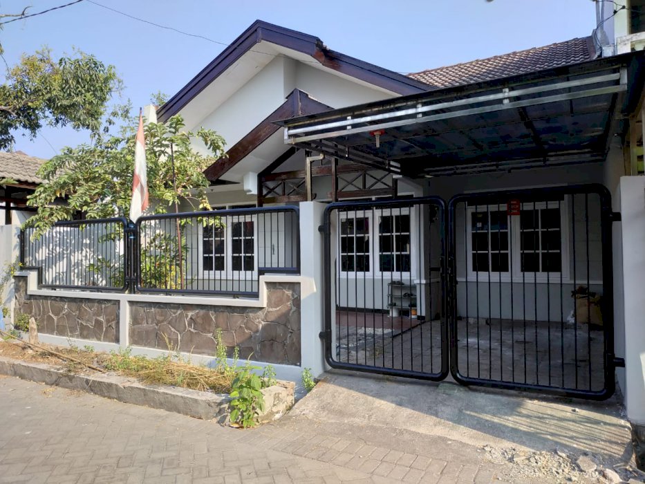 DI JUAL RUMAH CANTIK, SEMOLOWARU SUKOLILO SURABAYA JAWATIMUR
