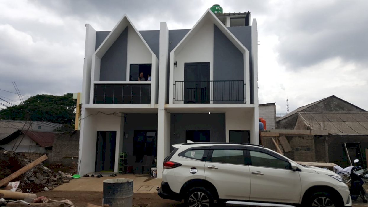 Rumah siap huni ciracas jakarta timur. Dividi town house. SISA 1 UNIT