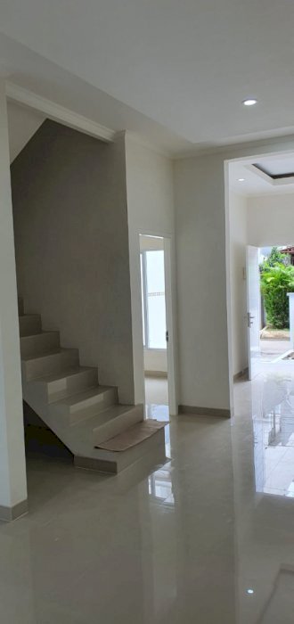 Rumah Brand new Tangerang Selatan