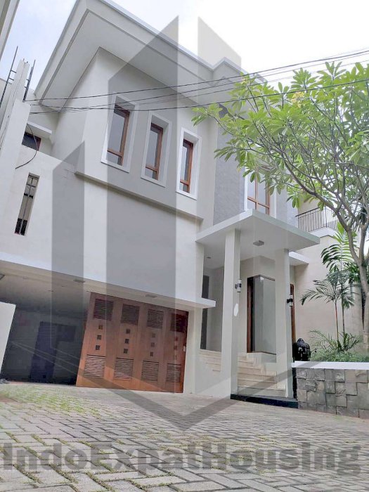 Disewakan Compound House Di Area Cilandak SSI342