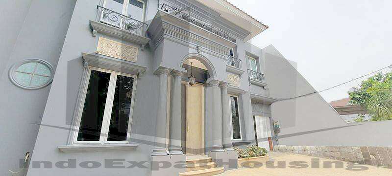 Disewakan Rumah Bisa Untuk Kantor Di Senopati/SCBD/Wolter SSI334