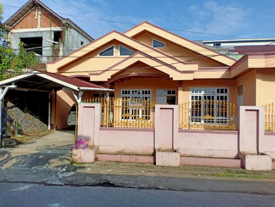 DI JUAL RUMAH SIAP HUNI LOKASI STRATEGIS DI MANADO SULAWESI UTARA