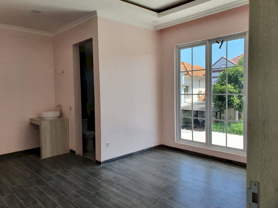 Brand New Rumah Minimalis Modern BSD City