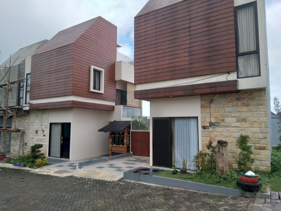 Rumah Villa Murah Di dekat Wisata Kota Batu Type Austine