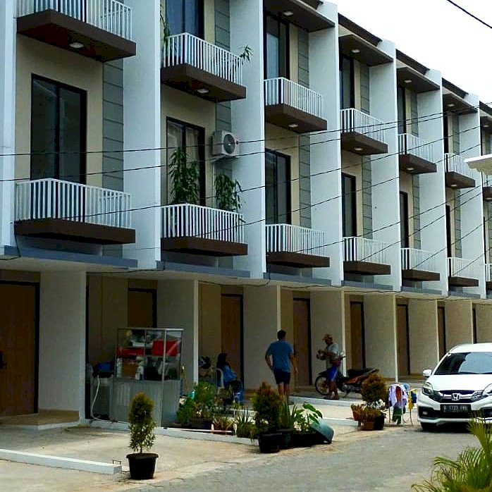 Rumah 2 lantai free DP 15% Duta Indah Residence