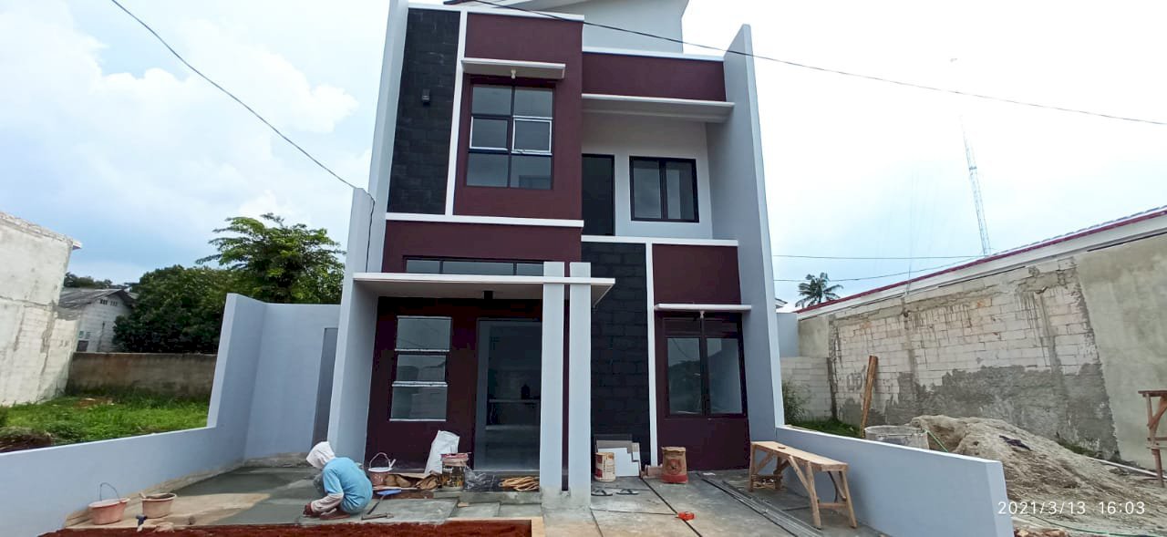Rumah 2 Lantai di Setu Bekasi Dekat Kawasan Industri MM2100