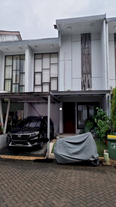 Jual Rumah town house Legoso. Dkt UT, Gaplek, Pdk cabe, toll BSD