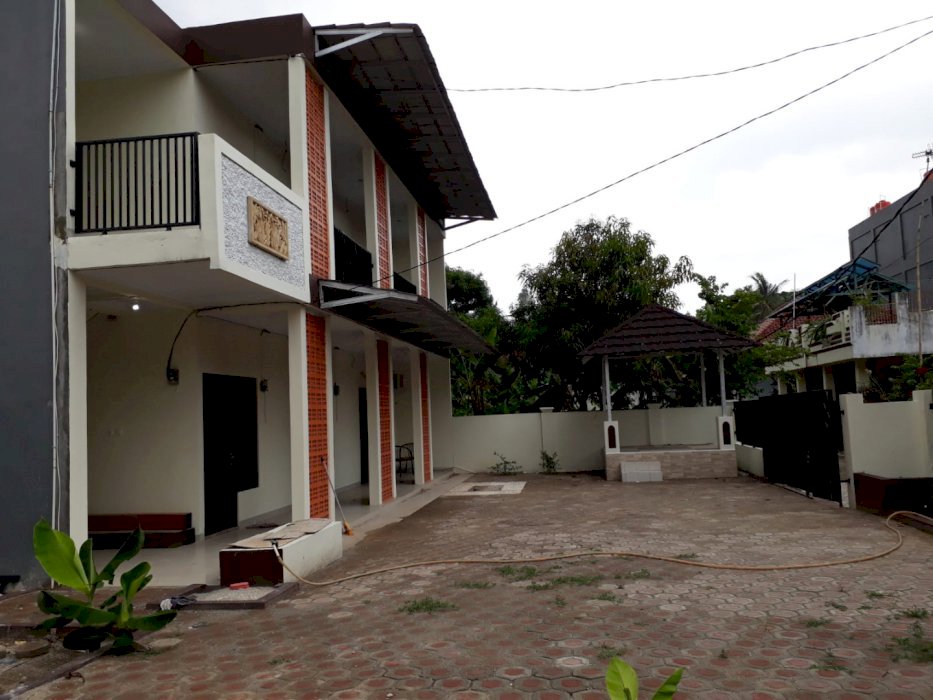 DIJUAL TANAH KOMERSIAL PLUS BANGUNAN KOSTAN DI TAKTAKAN SERANG BANTEN