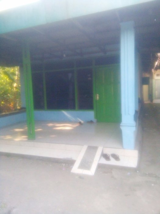 DI KONTRAKAN RUMAH KAMPUNG BALONGBENDO  SIDOARJO