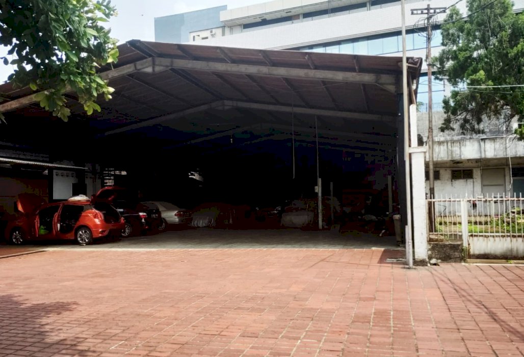 Bangunan Komersial Hitung Tanah Prime Area Jl. Ks Tubun, Slipi, Jakbar