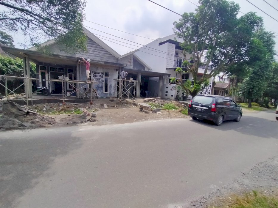 Rumah Pinggir Jalan Ekawarni Medan Johor