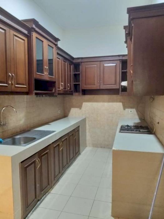 rumah mungil 1 lnt lebar 10m tidak bnjr