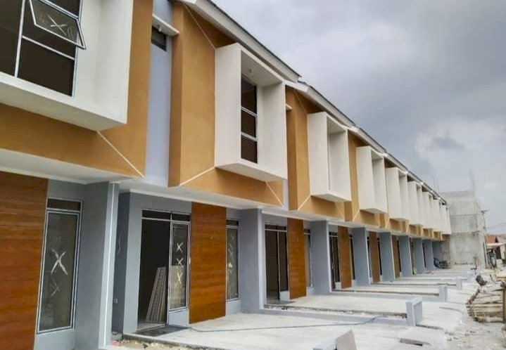 TOWN HOUSE SIAP HUNI LOKASI DEKET SUMARECON BEKASI