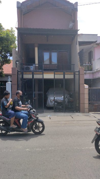 paling murah, rumah cocok untuk kos dan usaha, pinggir jalan raya