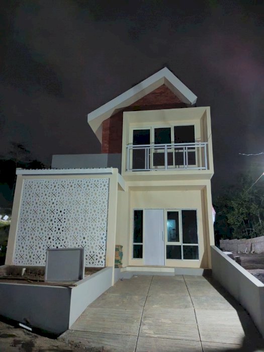 RUMAH BERASA VILLA DENGAN VIEW PEGUNUNGAN