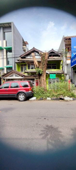 Rumah di pinggir jalan subang antapani