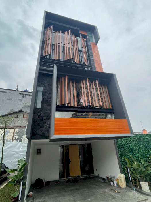 Rumah Mewah 3 Lt M U R A H di Cluster Mampang Gatot Subroto, Jakarta