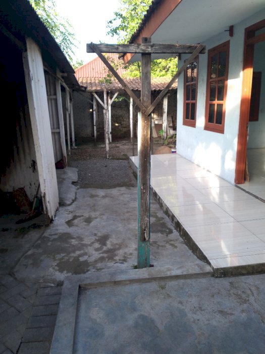 Rumah di jual strategis