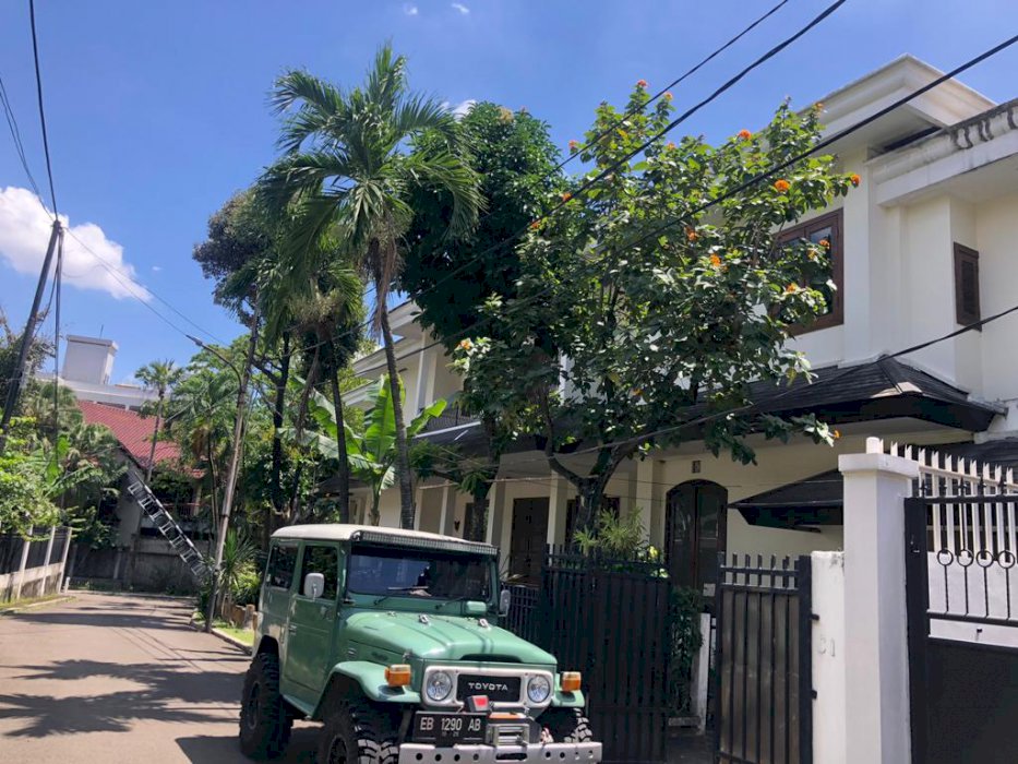 Rumah Asri Area Komplek Menteri Patra Kuningan, Kuningan, Jakarta Sltn