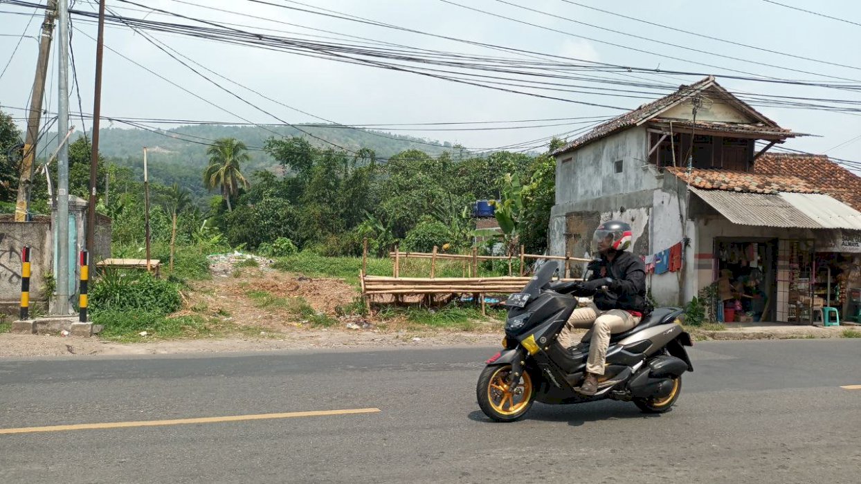 DI JUAL TANAH KOSONG 2100 METER  082298388388