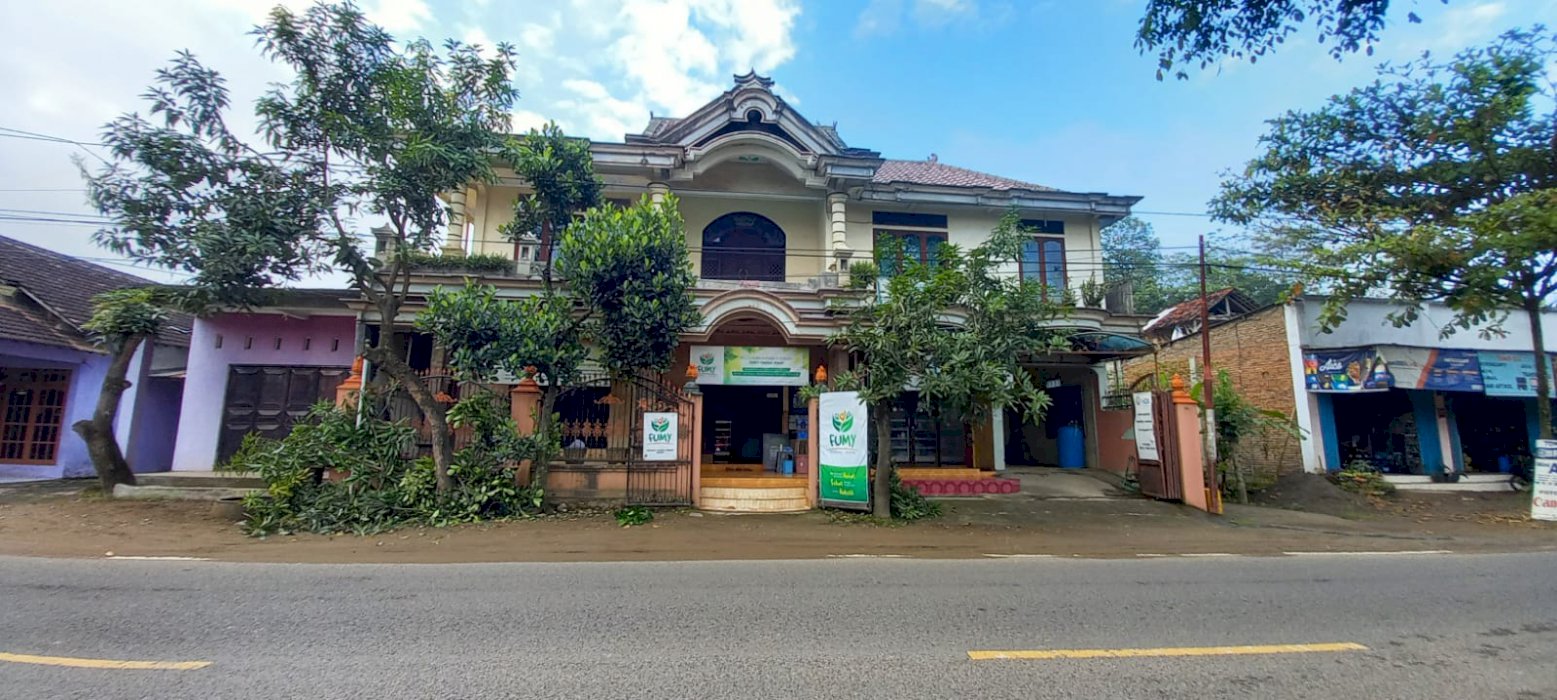 gallery cover