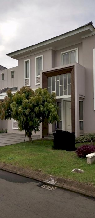 DIJUAL RUMAH 2 LANTAI SUVARNA SUTERA TANGERANG