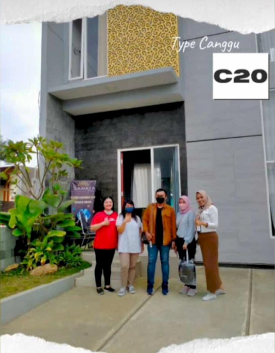 THE SANATA VILLAGE rumah berkonsep villa dg desain balinese