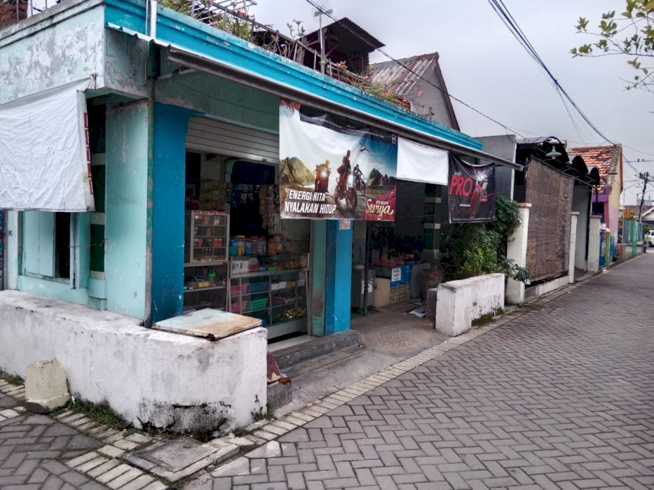 Rumah Kampung dan tempat Usaha dijual CEPAT dan MURAH