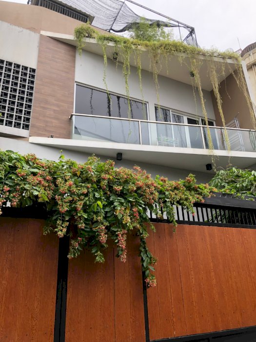 Dijual Rumah Mewah Murah di Mangga Besar Bangunan Baru Bebas Banjir