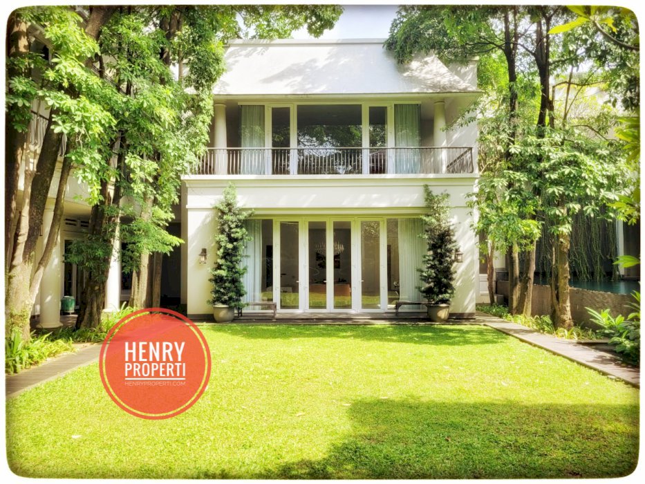 For Rent Big and Best House For Embassy House at Lembang Menteng