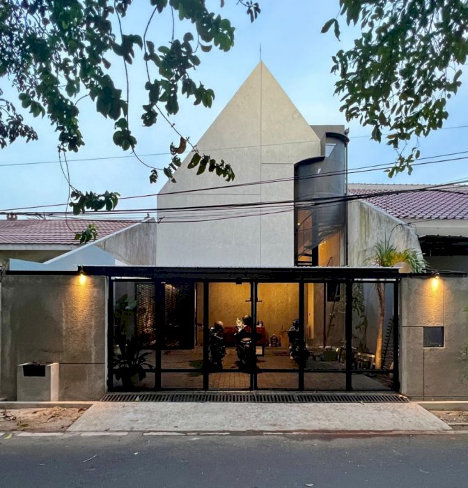 Rumah mewah siap huni 2 lantai Jaksel