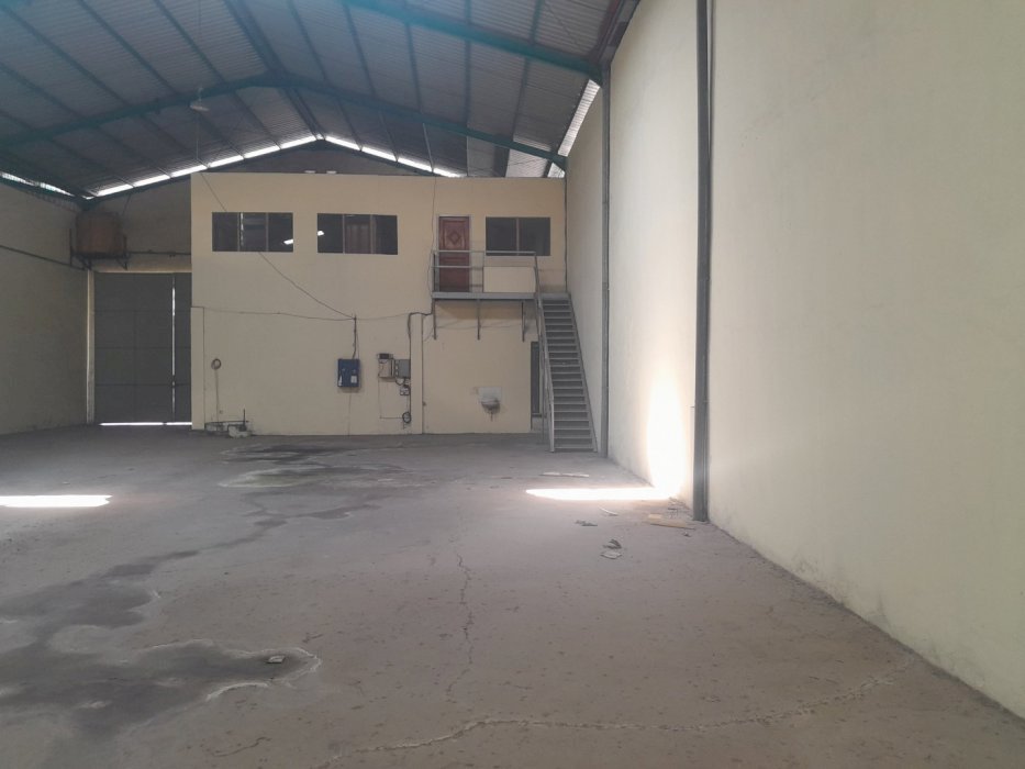 Gudang west gate gedang murah