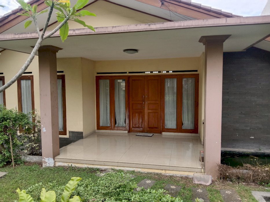 Jual Rumah Taman Luas  & Asri Di Cigadung - Dago !