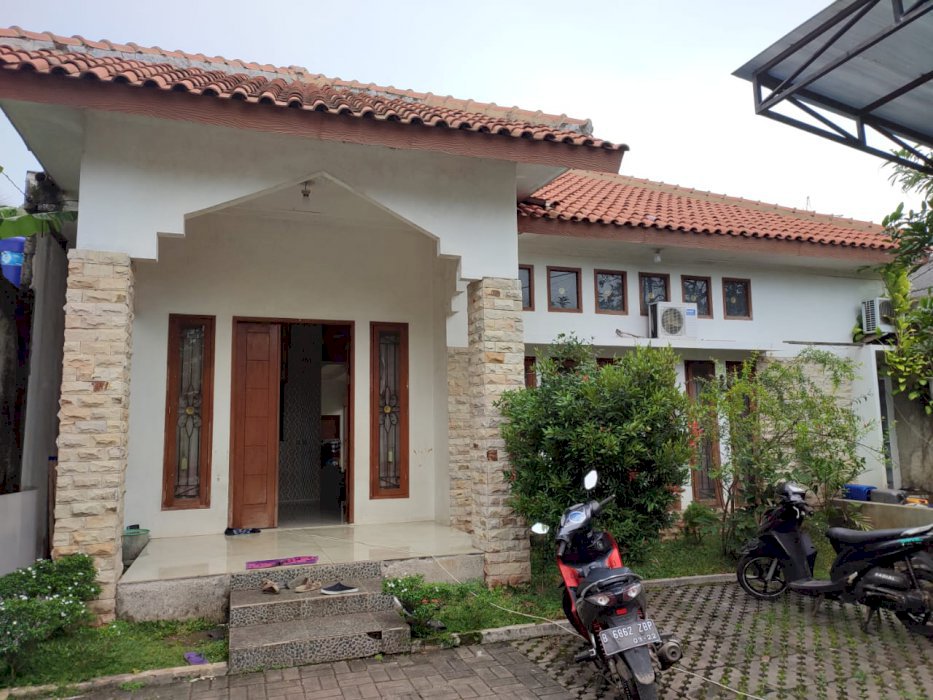 DIJUAL RUMAH SIAP HUNI LOKASI STRATEGIS DI BOJONGSARI DEPOK