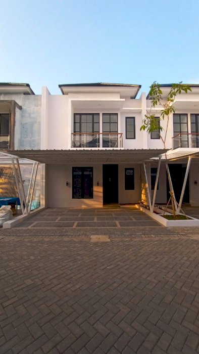 DIJUAL RUMAH BARU 2 LANTAI LOKASI DI JANTUNG KOTA BINTARO