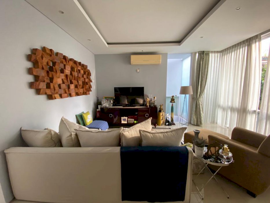 DIJUAL RUMAH MEWAH 2 LANTAI LOKASI BUNGUR MAMPANG JAKARTA SELATAN