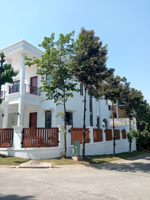 DI JUAL RUMAH BARU DI HOOK SENTUL