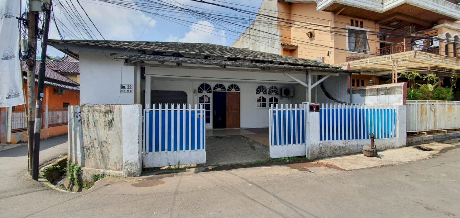 Rumah di jual di condet Jakarta Timur tanah luas
