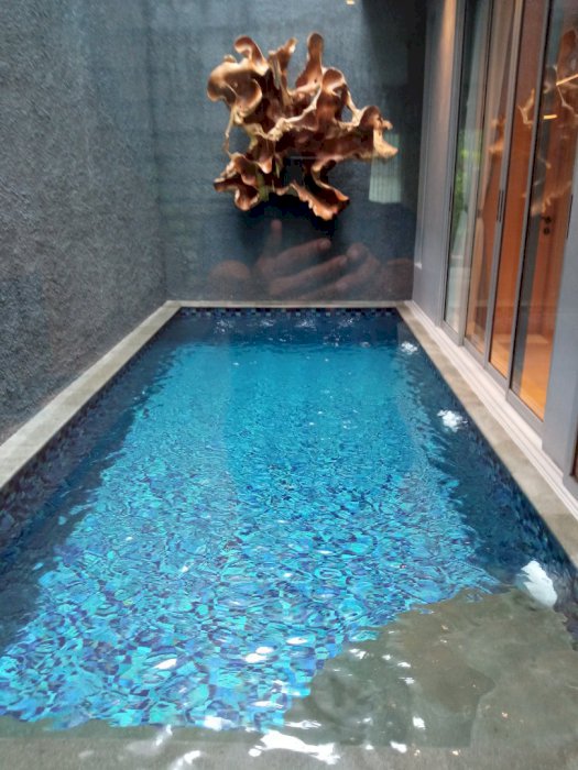 DI JUAL RUMAH CEPET KOLAM RENANG