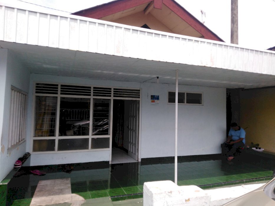 Di Jual Rumah gedeh pinggir jalan di Blitar Jawa Timur