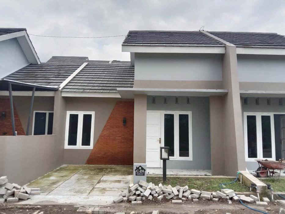 rumah cantik Dp ringan angsuran ringan