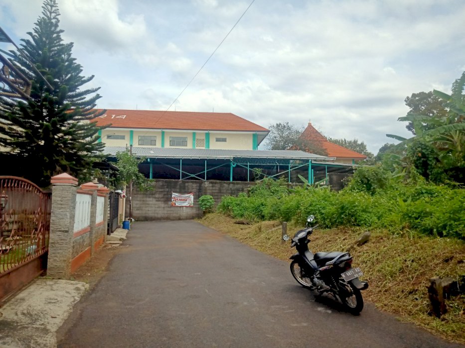 Town house grand opening