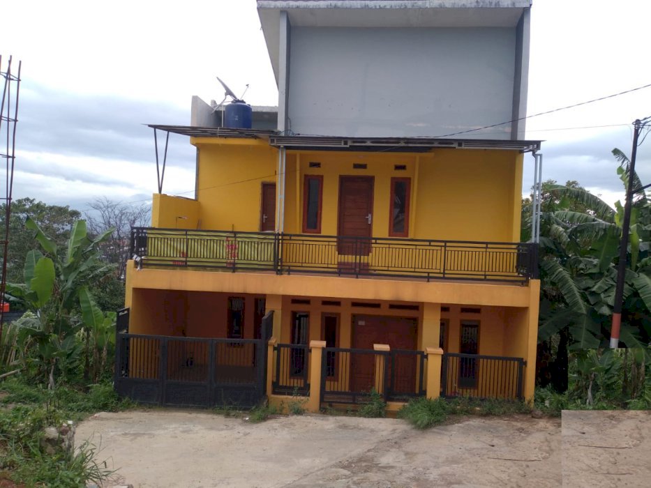 Jual Rumah 2 lantai Di Cikadut - AH. Nasution !