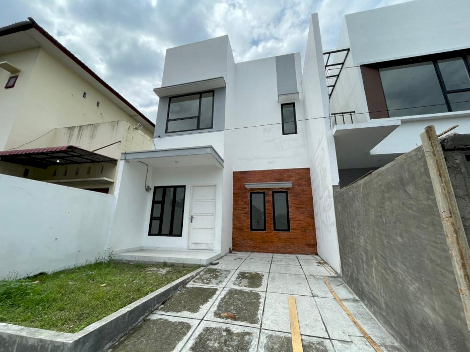 Rumah baru 2 lantai lokasi strategis daerah setiabudi ringroad  Medan