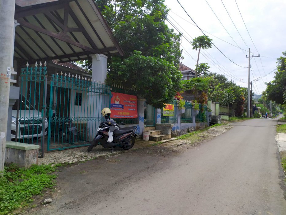 Di jual tanah luas bonus rumah