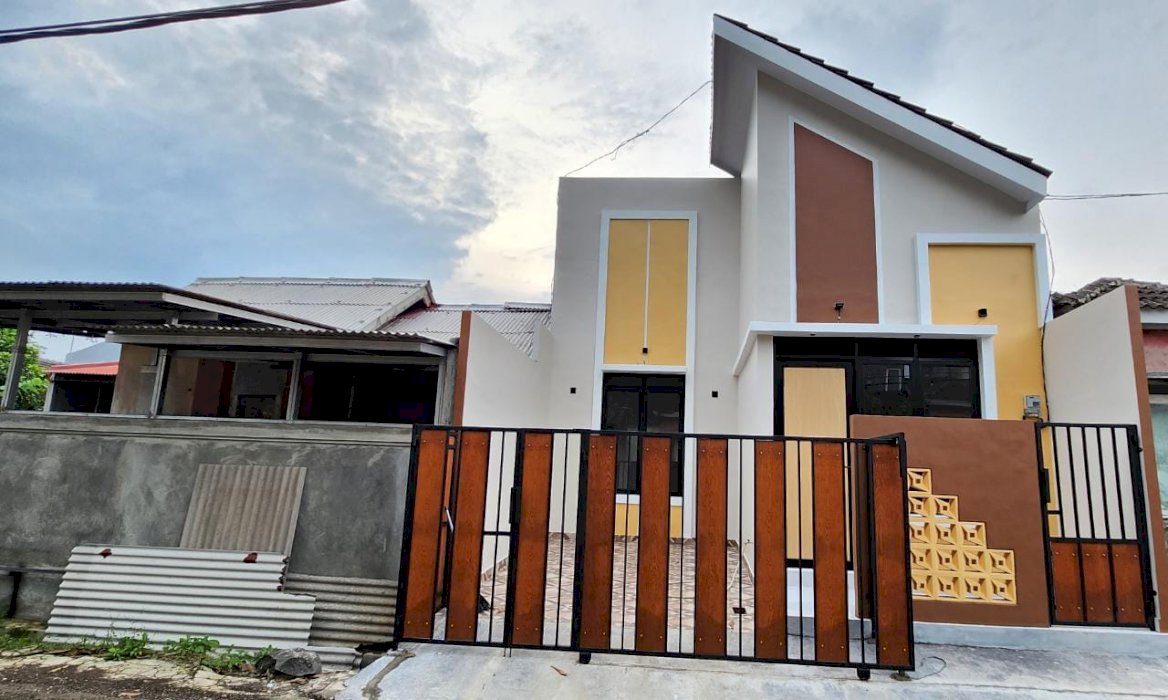Rumah Mewah 3KT 2KM Luas 72m Ful Renovasi Bebas Banjir