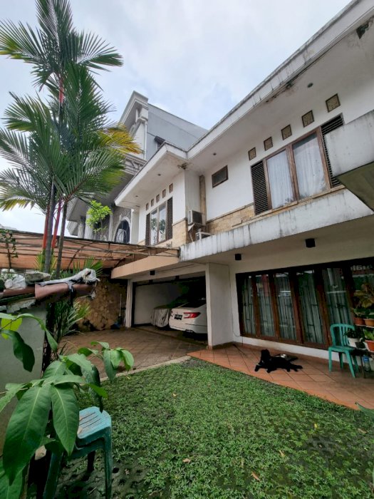 Rumah Bagus lokasi Premium Jl. Kemang Raya, Kemang Jakarta Selatan